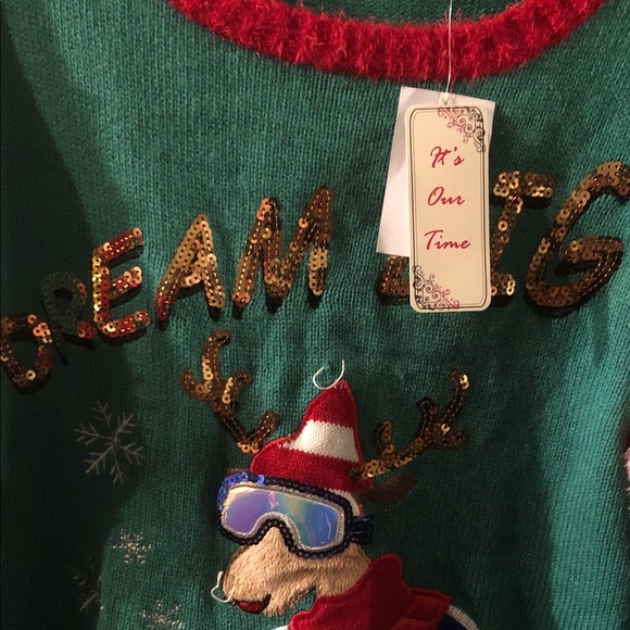 Festive Green Christmas Sweater with Reindeer Design - Picture 5 of 9